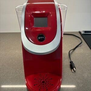 Keurig® K200 in Red - Excellent Condition!